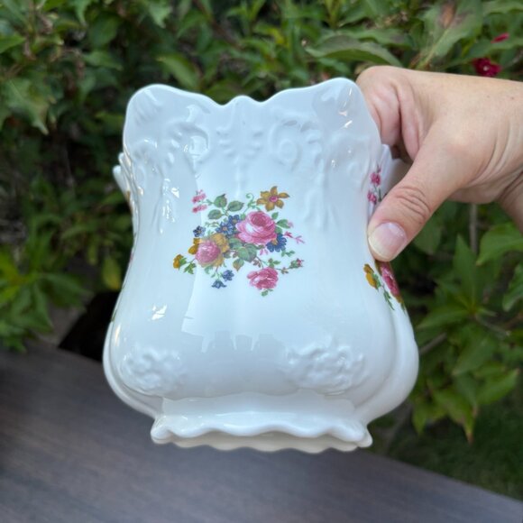 Vintage Royal Castle Bone China Floral Planter Vase Scalloped Rim Porcelain Pot - Picture 9 of 16
